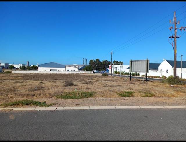 LAND FOR SALE IN HARBOUR LIGHTS